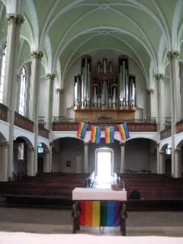 Bild: Berlin: Am Abend wird das schwul-lebische Stadtfest feierlich eröffnet. Gottesdienst in der Hauptstadt.