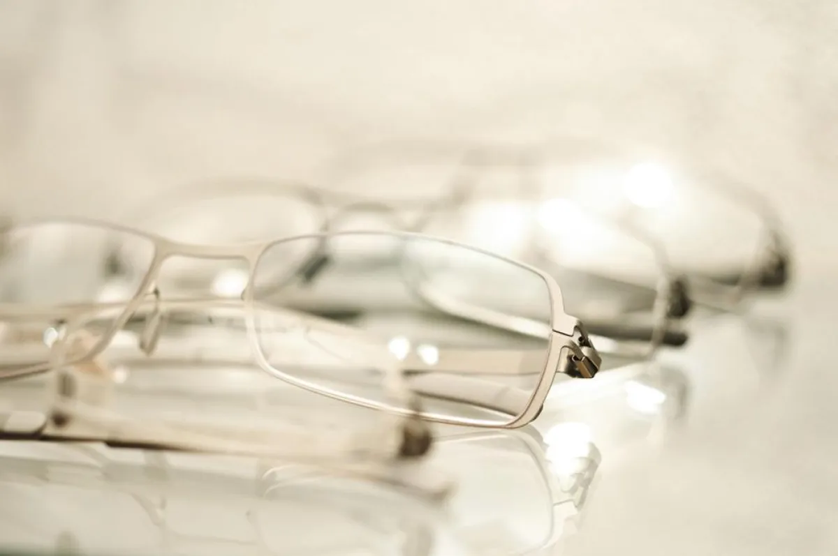 Revolution für das Sehen: Vor 50 Jahren erfand Essilor das Gleitsichtglas