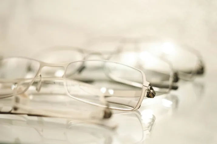 Die Zukunft vor Augen - 50 Jahre Gleitsichtgläser Bild: Die Zukunft vor Augen - 50 Jahre Gleitsichtgläser