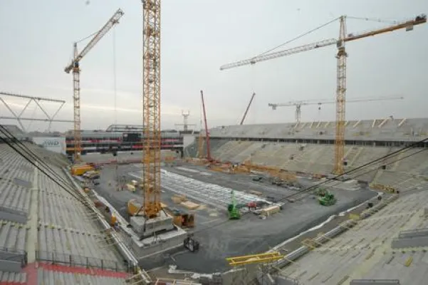 Bild: Industrieklettern - Stadionwelt erweitert Branchenpalette