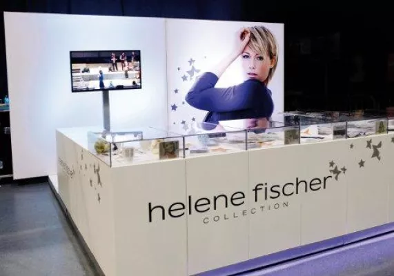 Bild: Merchandising-Standkonzept von Ueberholz auf Tournee