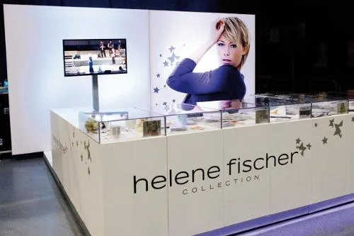 Bild: Merchandising-Standkonzept von Ueberholz auf Tournee