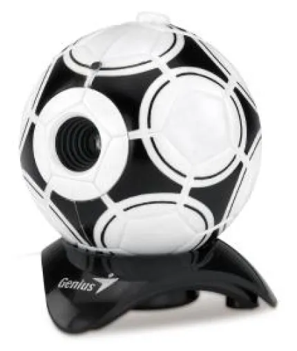Bild: Cam für Fans: Der Ball mit dem Chip - Genius VideoCAM LOOK 315 FS: Die Webcam im Fußball für PC und Mac
