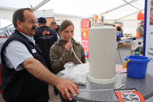 Bild: Feuerwehren auf der Technikmeile - Brandschutz auf dem Tag der Niedersachsen in Aurich