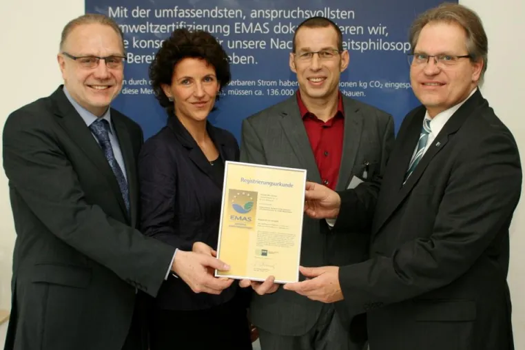 Kräuter Mix erhält Zertifikat für nachhaltigen Umweltschutz Bild: Kräuter Mix erhält Zertifikat für nachhaltigen Umweltschutz