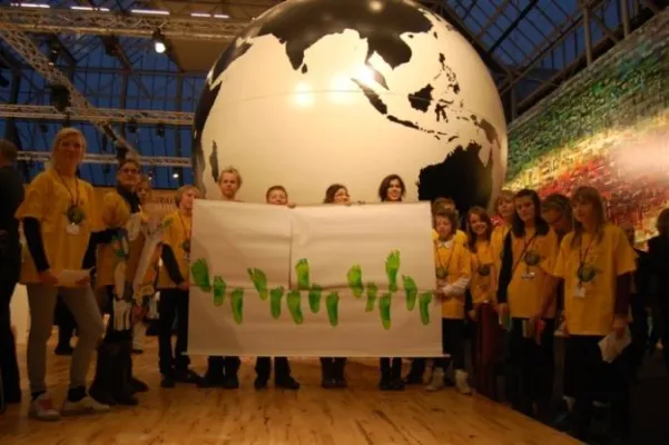 Bild: Kleine Klimaschützer überreichten auf UN-Klimagipfel 2,8 Millionen „Grünen Meilen“ für das Weltklima