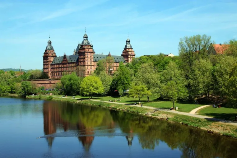 Ablelom Miltenberg besucht die Stadt Aschaffenburg Bild: Ablelom Miltenberg besucht die Stadt Aschaffenburg