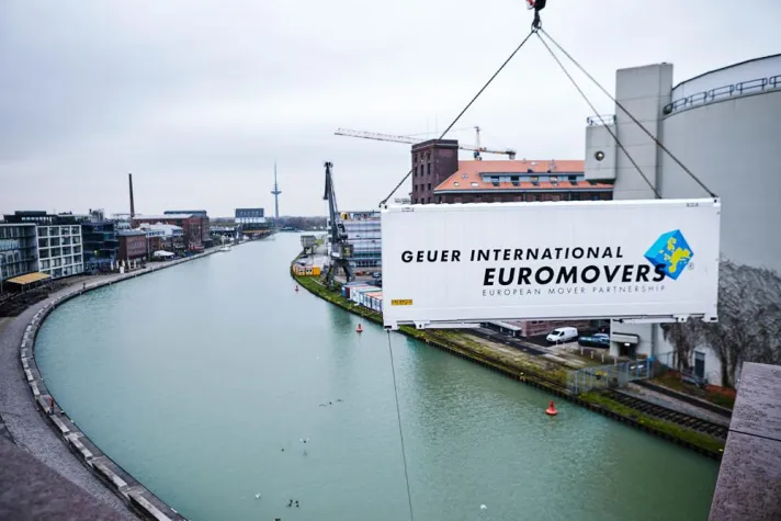 Geuer International baut Marktanteil bei Laborumzügen aus Bild: Geuer International baut Marktanteil bei Laborumzügen aus