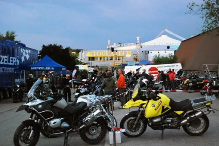 Bild: Jede Menge Action rund ums Motorrad