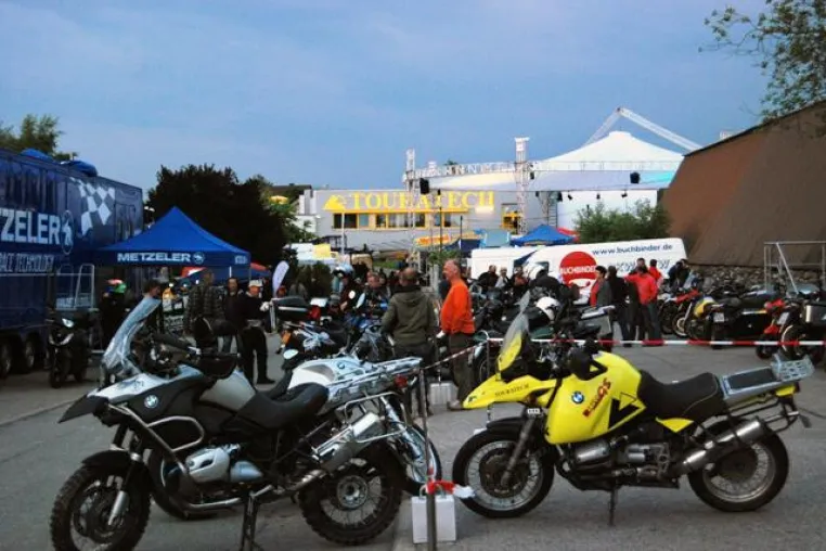 Bild: Jede Menge Action rund ums Motorrad