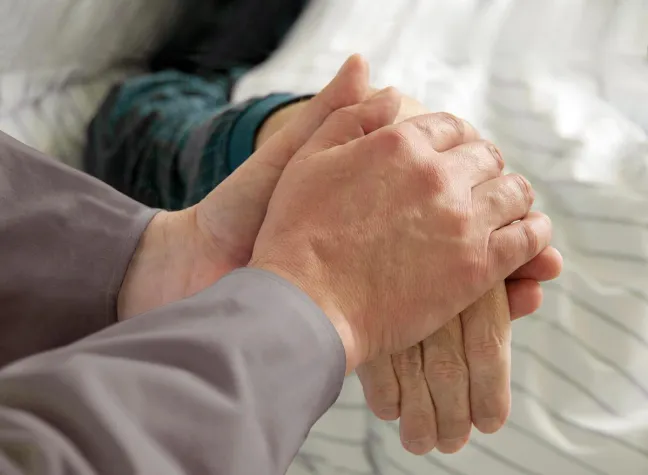 „Bei uns geht keiner allein“: Menschliche Zuwendung bis zum Schluss Bild: „Bei uns geht keiner allein“: Menschliche Zuwendung bis zum Schluss