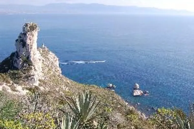 Bild: Südsardinien: Kleines Hotel in Cagliari direkt am Strand und Panorama-Wanderung zum Sella del Diavolo