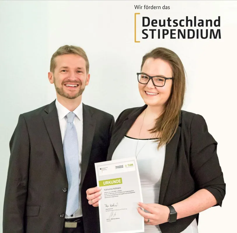 Timo Denger (ARTEMIS) neben Stipendiatin Katharina Hofmann