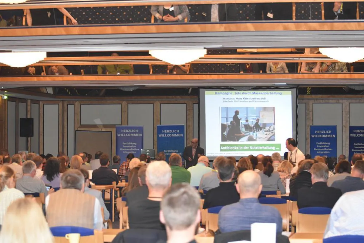 Volle Räume anlässlich der 17. Haupttagung der Agrar- und Veterinär- Akademie (AVA)