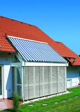 Bild: Jetzt auf den Sommer vorbereiten - Moderne Sonnenschutzlösungen sind ein Beitrag zum Klimaschutz