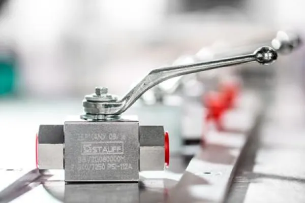 Bild: Gesteigerte Korrosionsbeständigkeit für Hydraulik-Kugelhähne