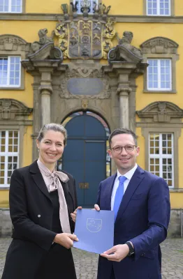 Bild: Kontinuität an der Spitze der Universität Osnabrück: Präsidentin Menzel-Riedl startet zweite Amtszeit  