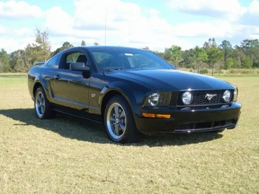 Bild: US-Auto Import jetzt auch in Stuttgart