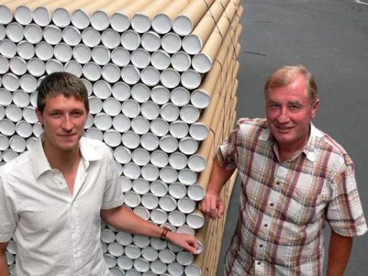 Bild: Tragfähig wie eine Ameise - Die Brandt Hülsen KG aus Oberleichtersbach erstellt Transportmittel aus Pappe