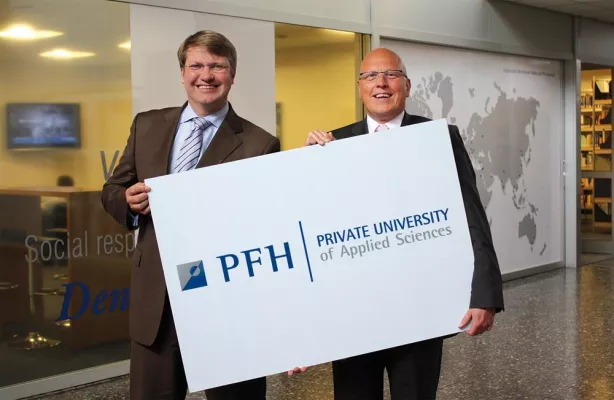 Bild: Neues Logo komplettiert Corporate Design der PFH Göttingen