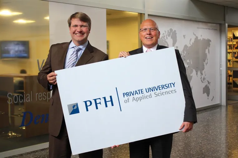 Bild: Neues Logo komplettiert Corporate Design der PFH Göttingen