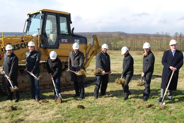 RAMPF-Gruppe gibt Startschuss für Neubau Bild: RAMPF-Gruppe gibt Startschuss für Neubau