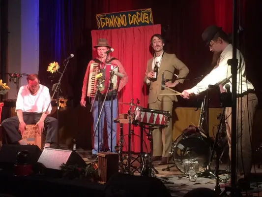 Bild: WindsArt lud ein zum Frankonian Boogaloo mit Gankino Circus