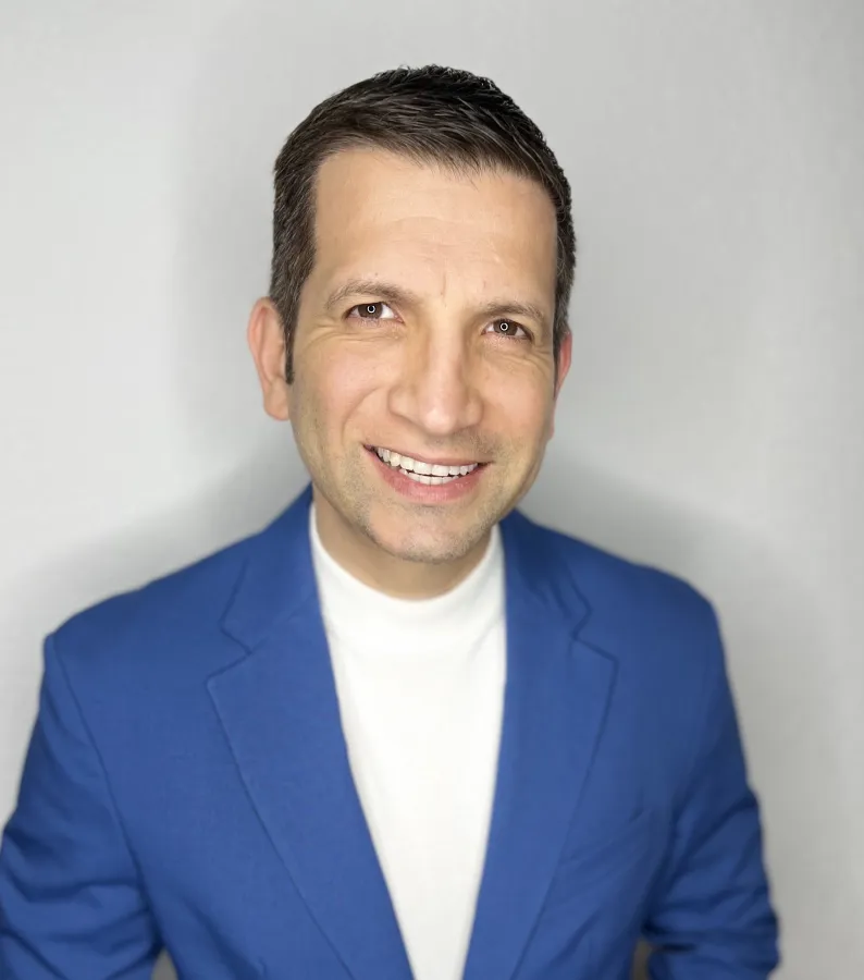 Dr. med. dent. Siuosh Rassaf (Foto darf Lizenzfrei genutzt werden)