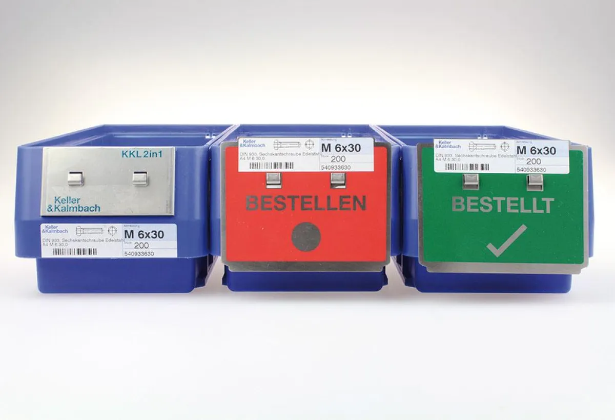 Trennelement teilt Behälter in Entnahme- und Meldebestand und ist optisches Bestellsymbol.