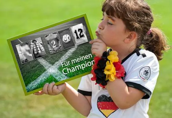 Bild: Originelle Fotogeschenke mit Alphabet-Fotos zur EM 2012