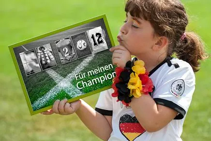 Bild: Originelle Fotogeschenke mit Alphabet-Fotos zur EM 2012