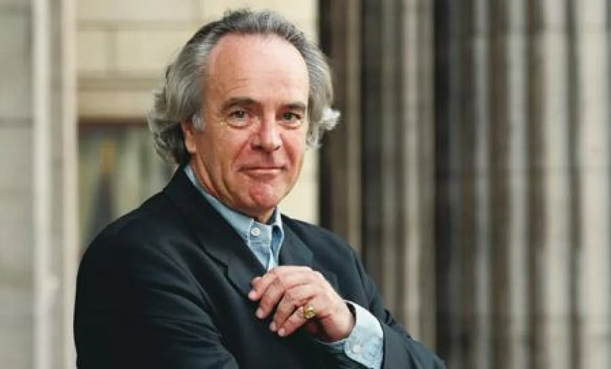 Dr. Daniel Dufour hat das Buch 