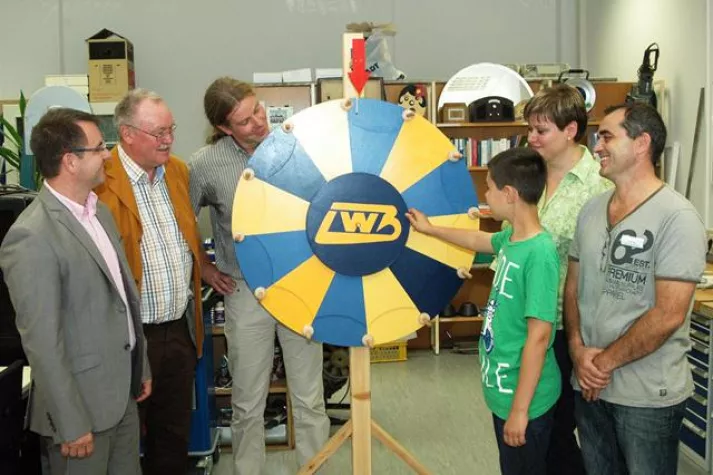 Bild: Mit Glücksrad startet Zusammenarbeit