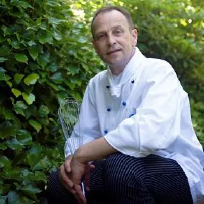 Frühsommer im Badhotel Sternhagen – Saisonale Köstlichkeiten von Küchenchef Thomas Hildebrandt Bild: Frühsommer im Badhotel Sternhagen – Saisonale Köstlichkeiten von Küchenchef Thomas Hildebrandt