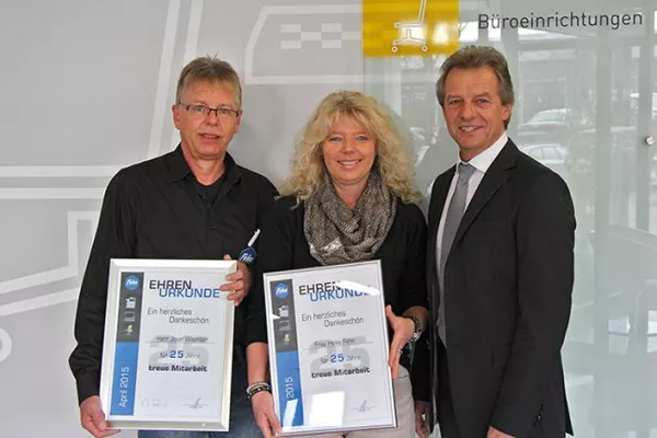Bild: Ehrung für 25 Jahre Firmenzugehörigkeit bei FEHA