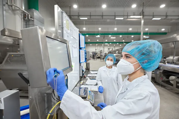 Bild: Eine runde Sache – nicht nur bei Knödeln! Henglein setzt auf noax Industrie-Panel-PCs 