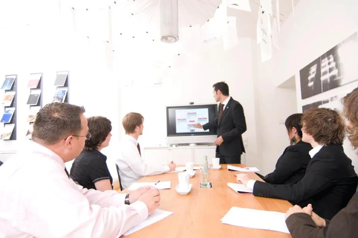 Praxisbezogene psv Workshops zum Thema Marken- und Vertriebsmanagement, Messeplanung und Personalführung für mittelständische Unternehmen und soziale Einrichtungen.