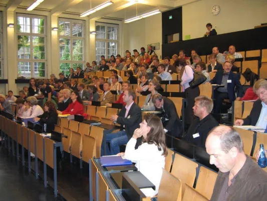 Bild: Schimmelpilzschäden in Gebäuden erfordern interdisziplinäre Zusammenarbeit