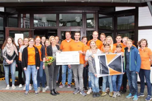 Bild: 1.000 Euro für Kolping Jugend: Volksbank fördert aktive Jugendarbeit