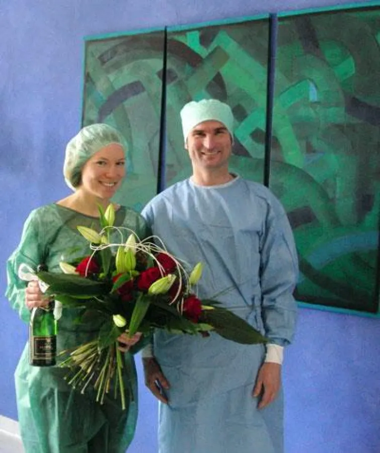 Frau Bianca Lasetzky mit dem  Operateur Dr. Gero Krommes