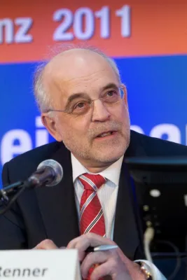 Bild: Ehrendoktorwürde für Sparda-BW-Chef Thomas Renner