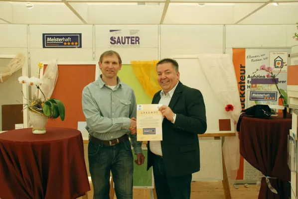 Ummendorfer Stuckateurbetrieb Sauter „Meisterhaft“ ausgezeichnet Bild: Ummendorfer Stuckateurbetrieb Sauter „Meisterhaft“ ausgezeichnet