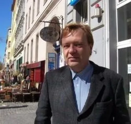 Bild: Joachim Lottmann erhält Wolfgang-Koeppen-Literaturpreis 2010