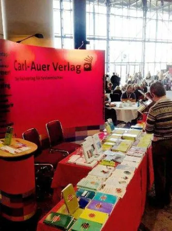 Bild: "We did it Auer way – Neues Pop Up Display für den Carl-Auer Verlag"