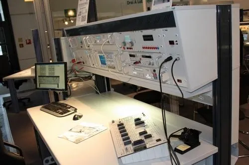 Bild: Erfolgreiche Messeteilnahme auf der Productronica 2009