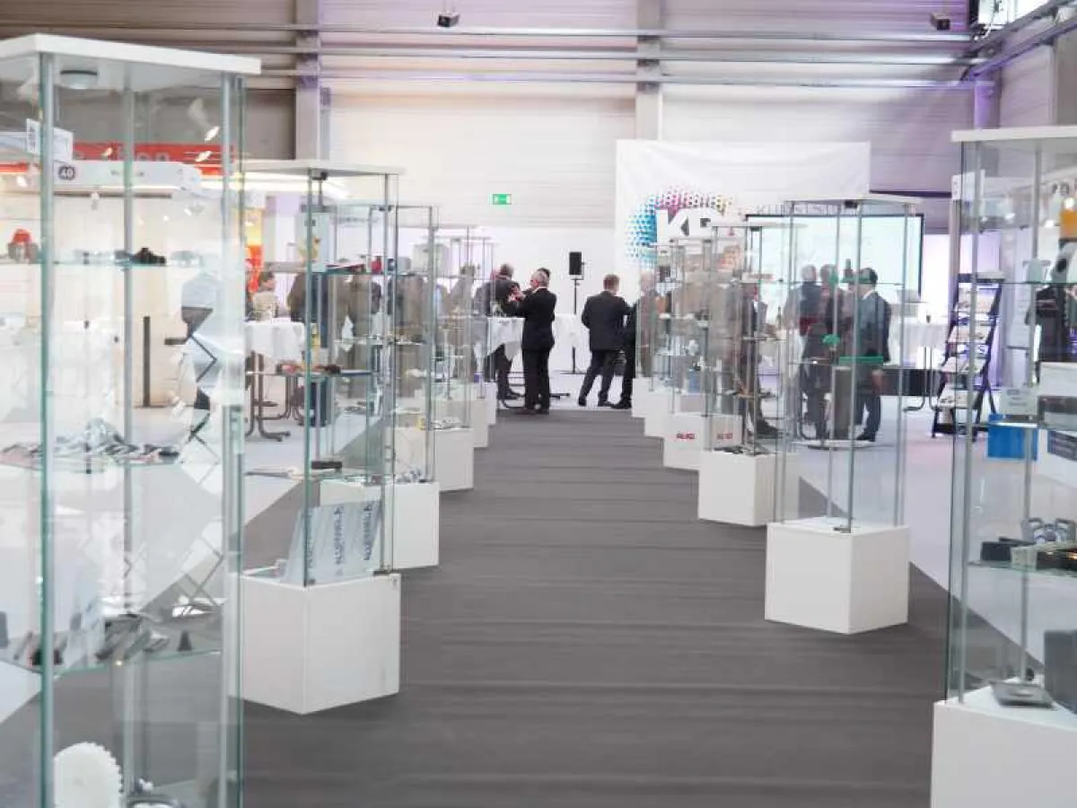 New Product Display (C) Hanser Verlag