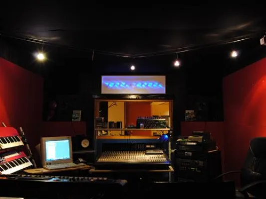 Bild: Produzentenschmiede: Lernen, wie man erfolgreich Musik produziert.