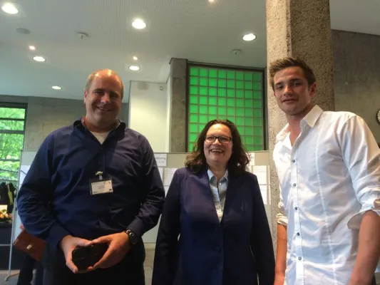 Eckert-Schüler begeistert Bundesministerin Nahles Bild: Eckert-Schüler begeistert Bundesministerin Nahles