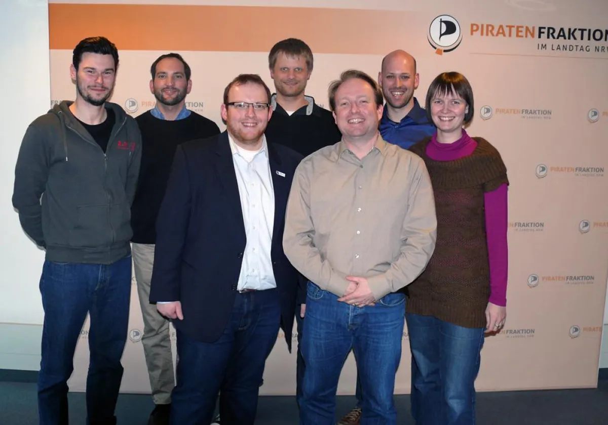 Vertreter/innen der dbbj nrw besuchten am 27. März die Piratenfraktion im Düsseldorfer Landtag