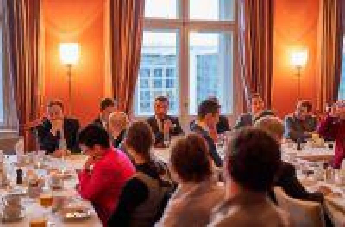 Parlamentarisches Frühstück zu Kryptowährungen